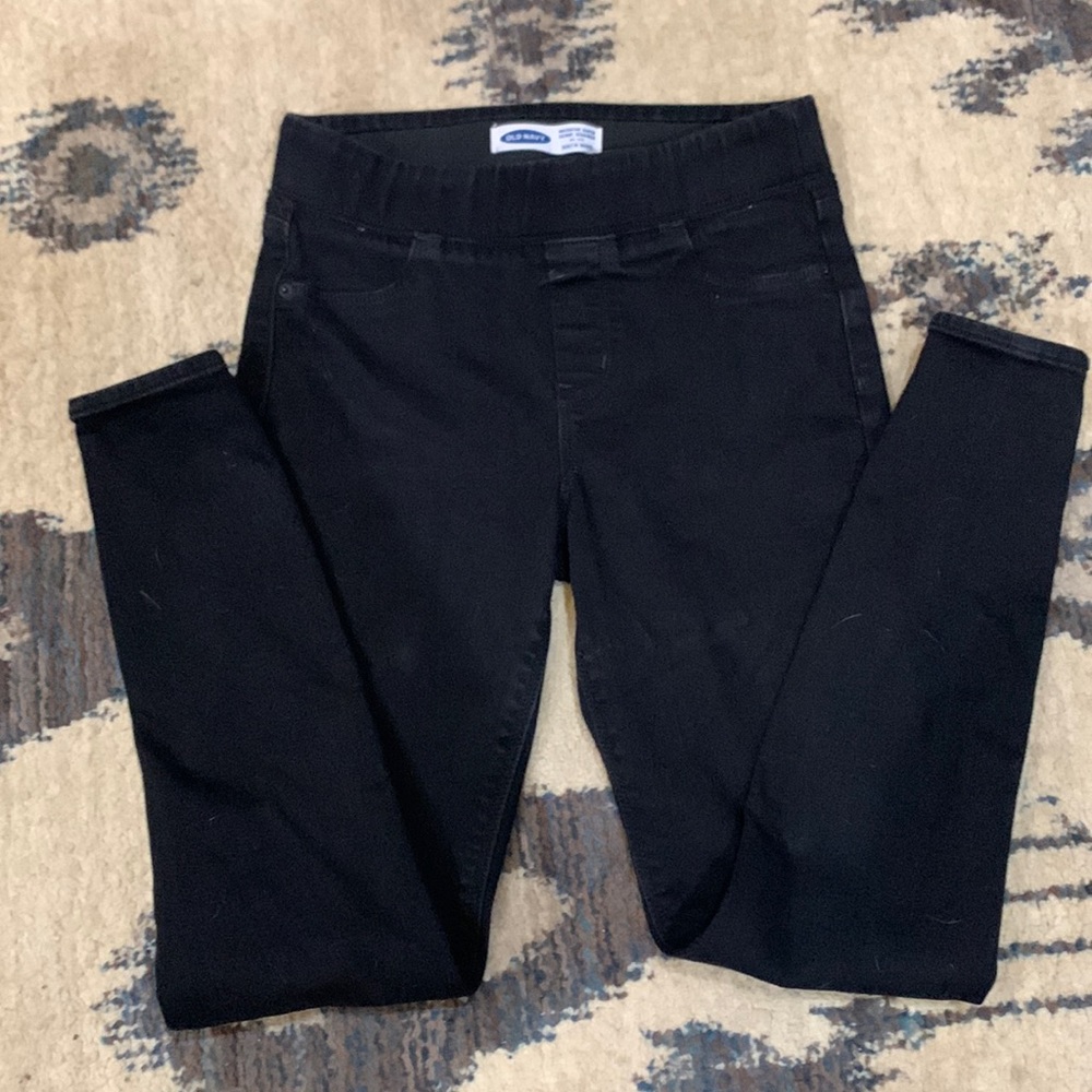 Old Navy size 6 black rockstar jeggings. Like new!